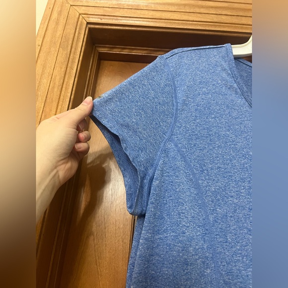 Danskin Now Semi Fitted V Neck Athletic Workout Shirt Size XXL Blue/Purple NWT - Picture 3 of 9